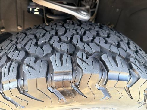 Used 2024 Ford Bronco Badlands AWD/4WD image 12
