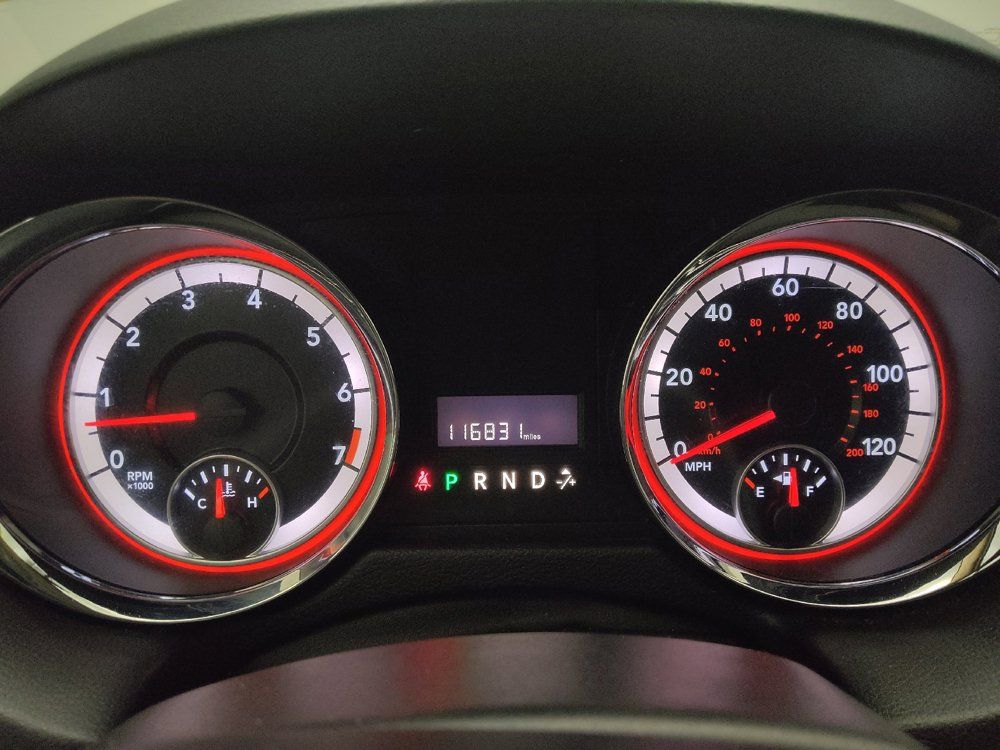 Used 2015 Dodge Grand Caravan American Value Package FWD image 23