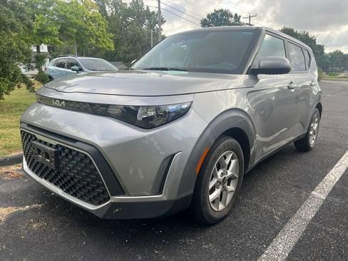 Certified 2023 Kia Soul LX w/ LX Technology Package FWD image 1