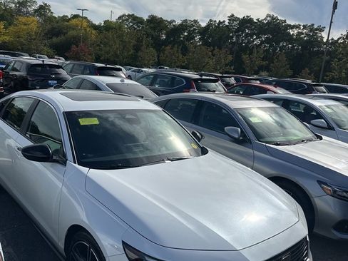 Used 2024 Honda Accord Sport image 31