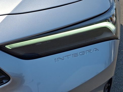 Certified 2025 Acura Integra A-Spec FWD image 9