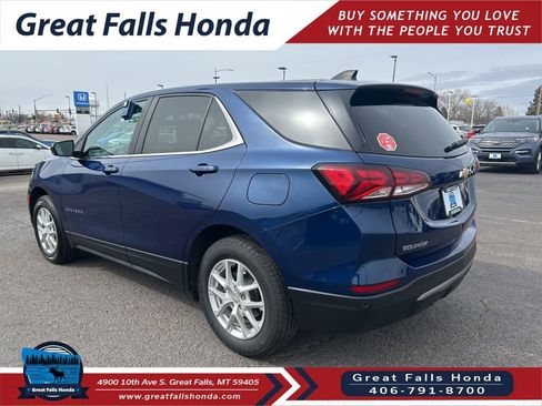 Used 2022 Chevrolet Equinox LT w/ Driver Convenience Package image 5