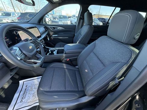 New 2026 Chevrolet Traverse LT image 11