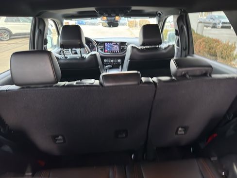 Used 2024 Dodge Durango GT image 10