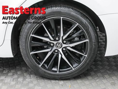 Used 2024 Toyota Camry SE image 8