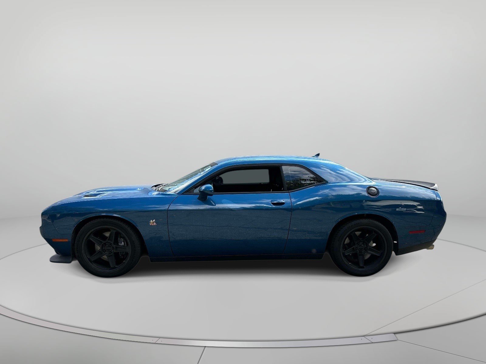 Used 2023 Dodge Challenger R/T Scat Pack w/ Plus Package RWD image 2