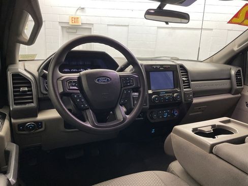 Used 2022 Ford F350 XLT image 9