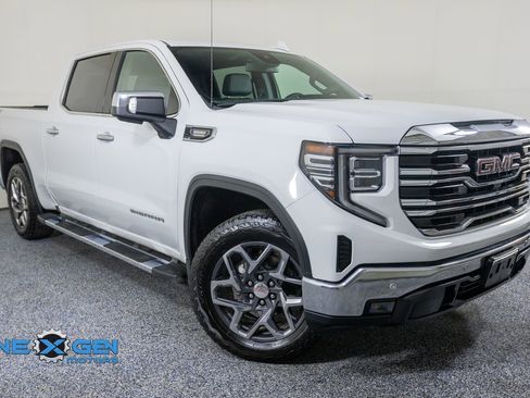 Used 2025 GMC Sierra 1500 SLT w/ SLT Premium Plus Package AWD/4WD image 1