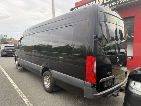 Used 2019 Mercedes-Benz Sprinter 3500 image 3