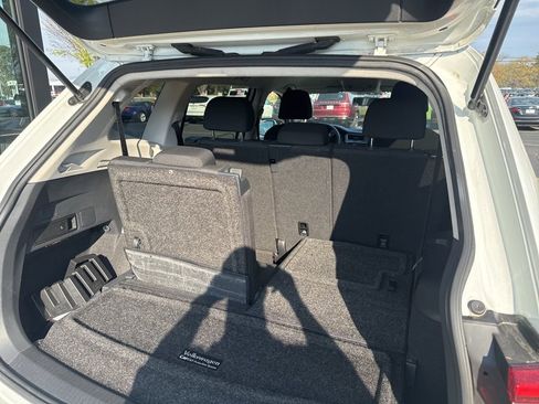 Used 2021 Volkswagen Tiguan S image 6