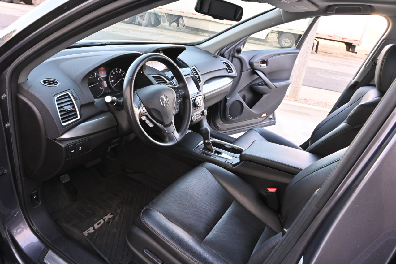 Used 2018 Acura RDX w/ Tech & AcuraWatch Plus Pack AWD/4WD image 10