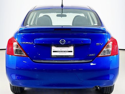 Used 2014 Nissan Versa SV w/ Convenience Package image 3