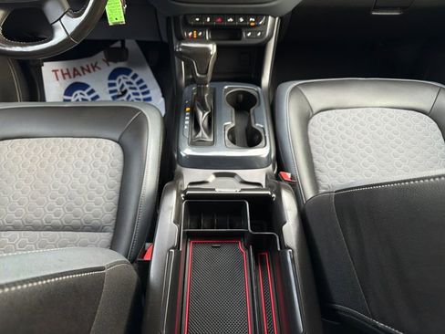 Used 2020 Chevrolet Colorado Z71 image 26