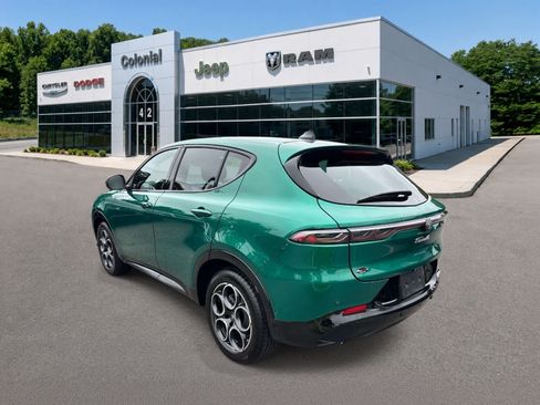 Used 2025 Alfa Romeo Tonale w/ Premium Package AWD/4WD image 3
