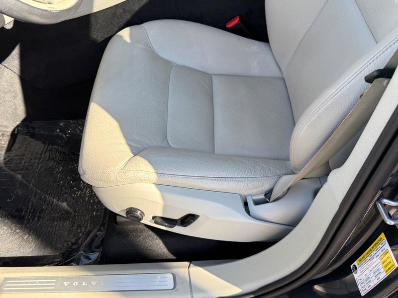 Used 2025 Volvo XC90 T8 Plus w/ Protection Package Premier AWD/4WD image 19