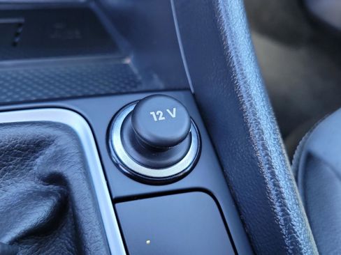 Used 2025 Volkswagen Jetta SE image 30