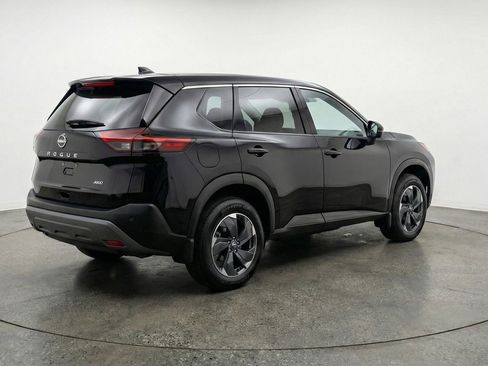 Used 2025 Nissan Rogue SV image 9