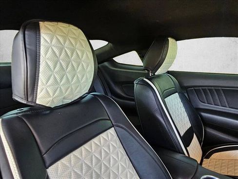 Used 2022 Ford Mustang GT Premium RWD image 17