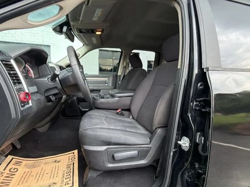 Used 2019 RAM 1500 Warlock AWD/4WD image 16