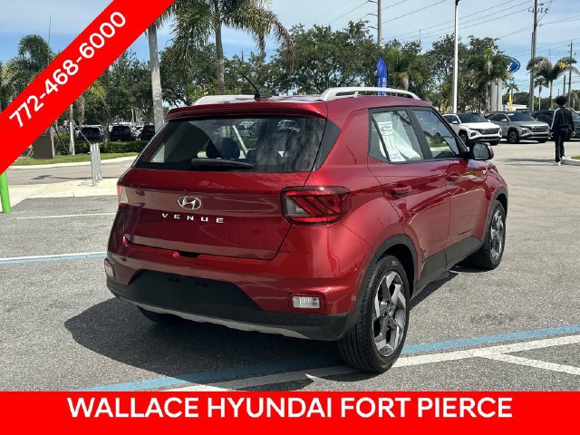 Used 2025 Hyundai Venue SEL FWD image 7