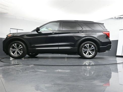 Used 2020 Ford Explorer Platinum image 33