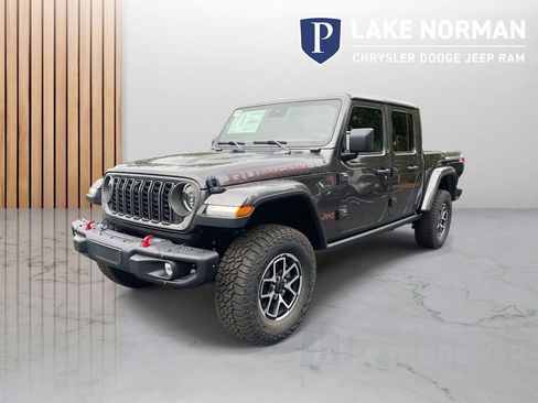 New 2025 Jeep Gladiator Rubicon image 4