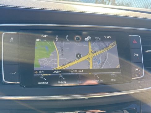 Used 2018 Buick Enclave Premium w/ Experience Buick Package image 9