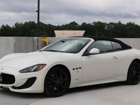 Used 2014 Maserati GranTurismo MC RWD image 23