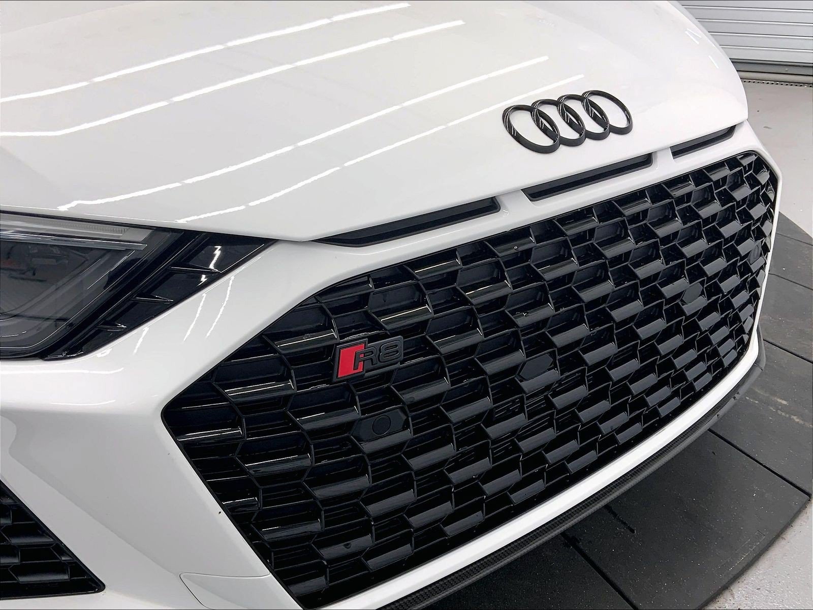 Certified 2023 Audi R8 V10 performance AWD/4WD image 26