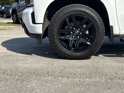 Used 2021 Chevrolet Silverado 1500 Custom w/ Rally Edition RWD image 9