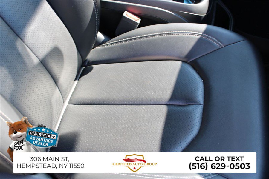 Used 2025 Chrysler Pacifica Select FWD image 21
