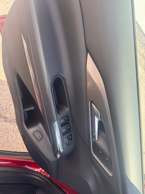 Certified 2026 Chevrolet Traverse LT AWD/4WD image 11