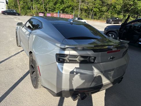 Used 2016 Chevrolet Camaro SS image 4