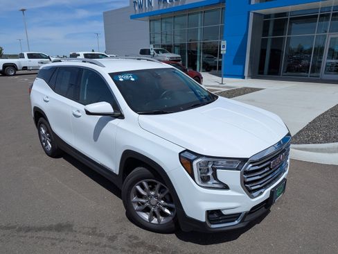 Certified 2024 GMC Terrain SLT AWD/4WD image 4