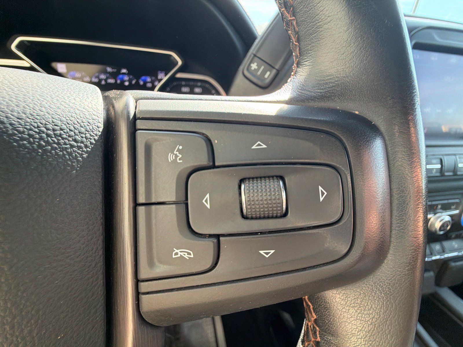 Used 2020 GMC Sierra 1500 AT4 w/ AT4 Premium Package AWD/4WD image 18