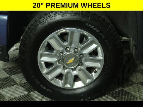 Used 2025 Chevrolet Silverado 3500 High Country w/ Technology Package AWD/4WD image 9