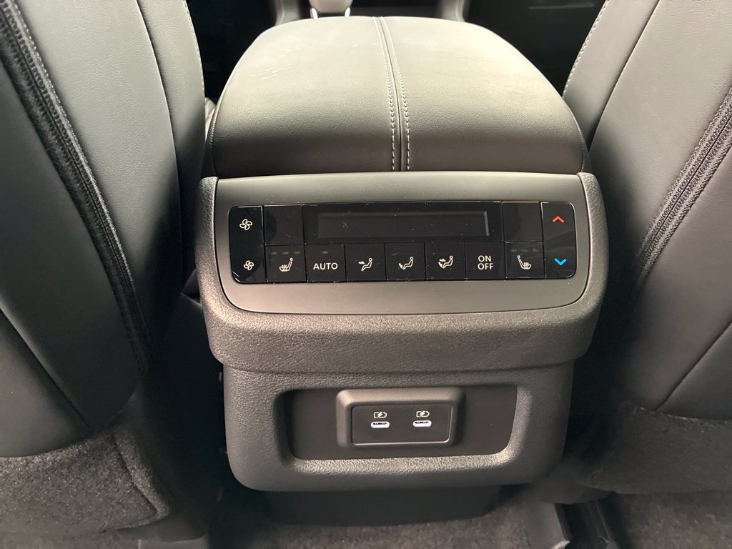New 2026 Nissan Pathfinder SL w/ SL Premium Package (P04) AWD/4WD image 26