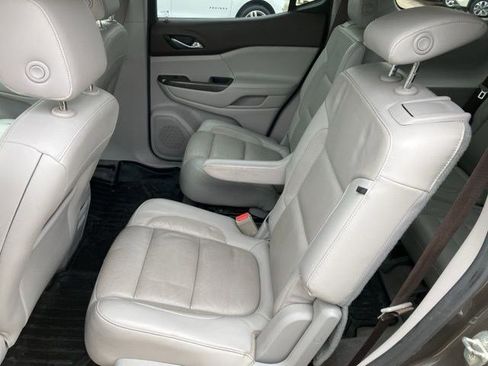 Used 2019 GMC Acadia SLT w/ LPO, Cargo Package AWD/4WD image 22