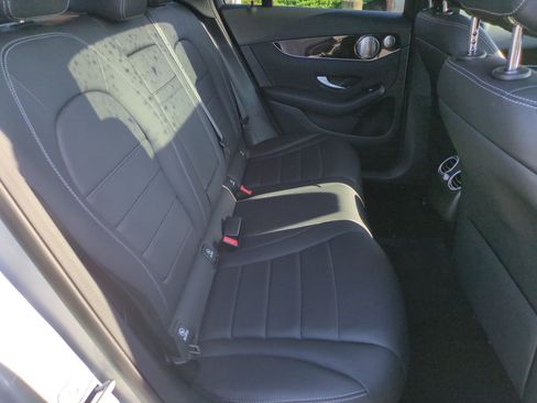 Used 2020 Mercedes-Benz GLC 300 4MATIC image 34