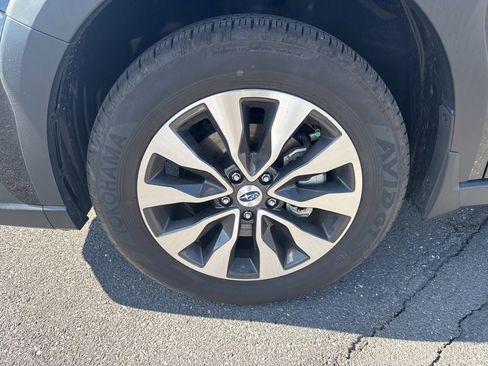 Certified 2025 Subaru Outback Limited image 13