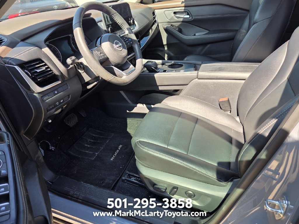 Used 2023 Nissan Rogue SL w/ SL Premium Package FWD image 9