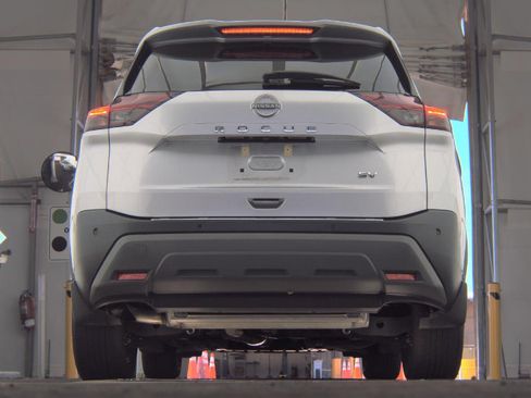 Used 2023 Nissan Rogue SV w/ SV Premium B Package FWD image 4