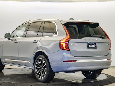 New 2026 Volvo XC90 T8 Ultra w/ Protection Package Premier AWD/4WD image 2