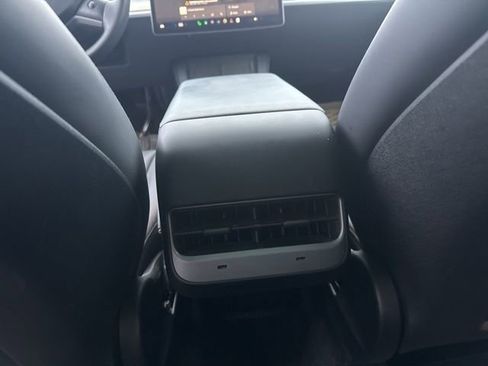 Used 2023 Tesla Model Y Long Range image 24