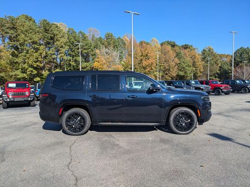 New 2025 Jeep Wagoneer Series II w/ Convenience Group I image 4