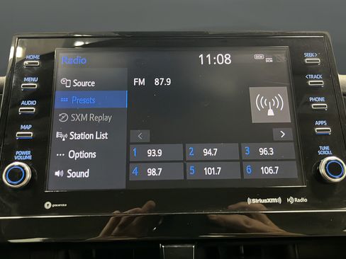 Used 2023 Toyota Camry XLE w/ Cold Weather Package FWD image 14