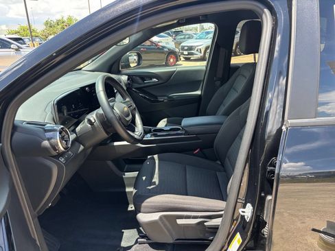 Used 2025 Chevrolet Equinox LT FWD image 27