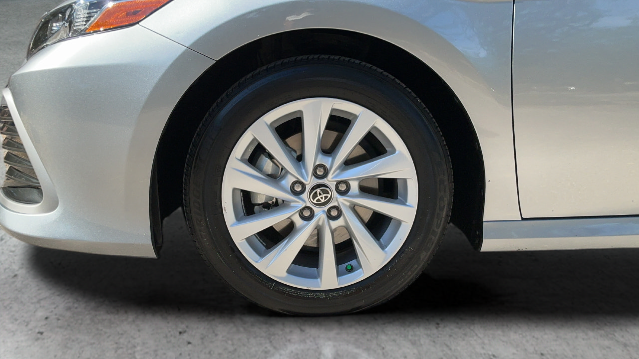 Used 2024 Toyota Camry LE FWD image 27