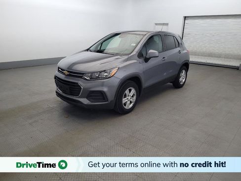 Used 2020 Chevrolet Trax LS w/ Tint and Cruise Package AWD/4WD image 1