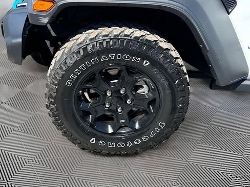 Used 2023 Jeep Wrangler Unlimited w/ Cold Weather Group image 34